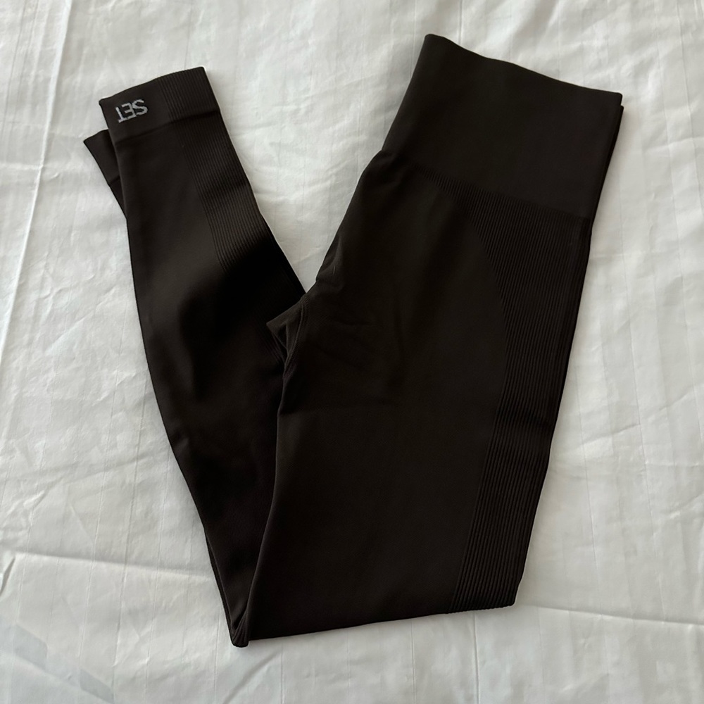 SET Active Leggings